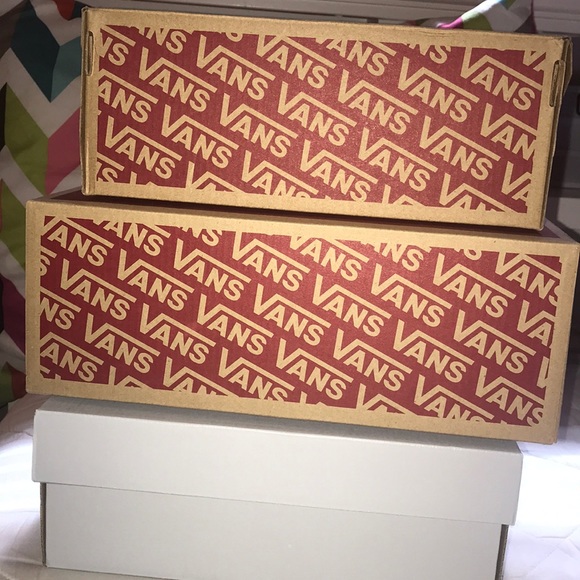 Shoe boxes! - Picture 4 of 4